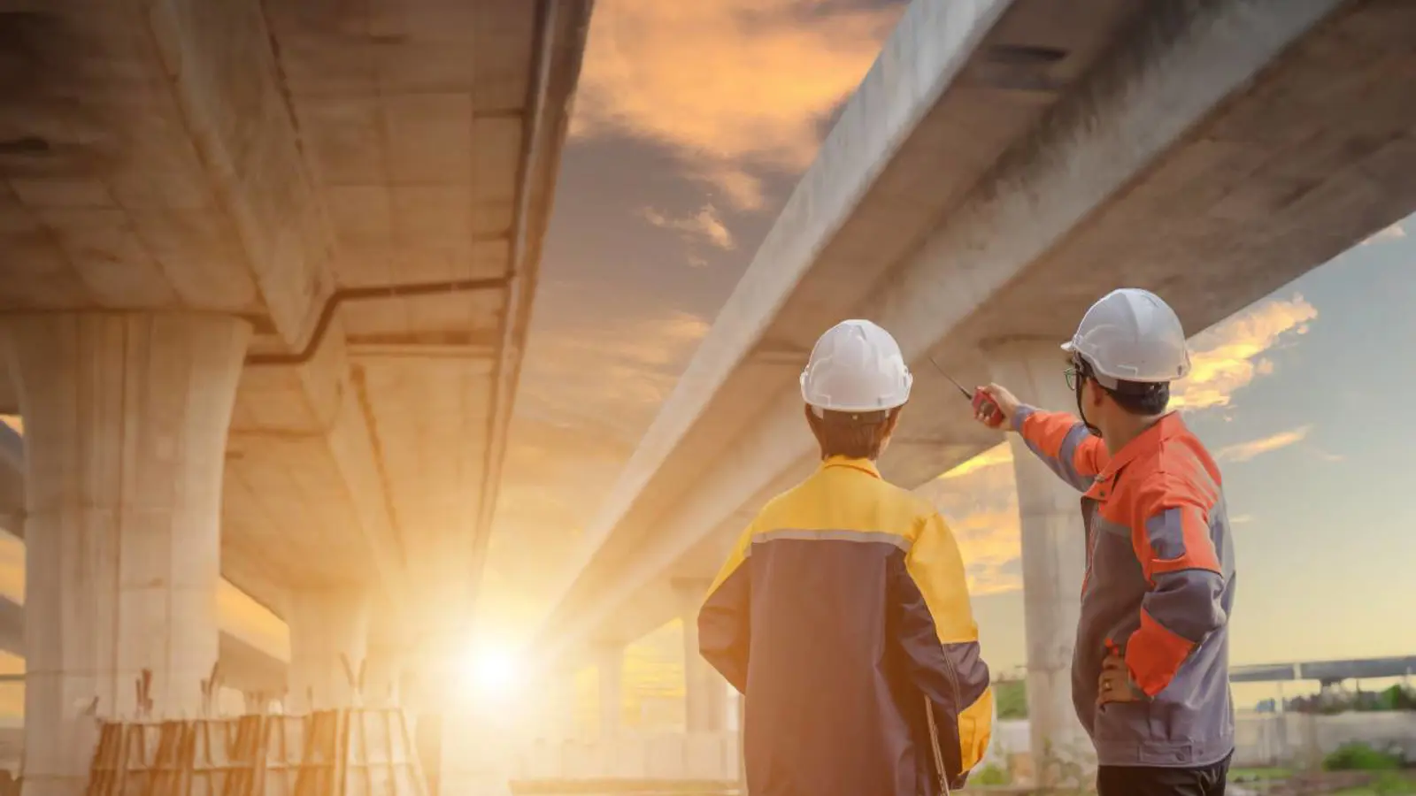 What Do Civil Engineers Do? (Job Description, Salary)