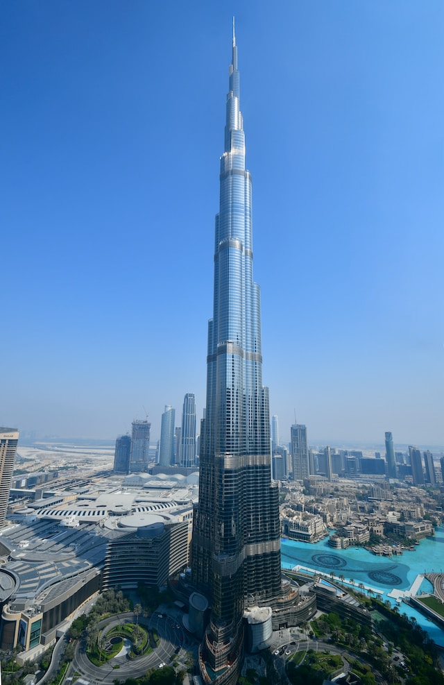 Prosiectau adeiladu eiconig – Burj Khalifa